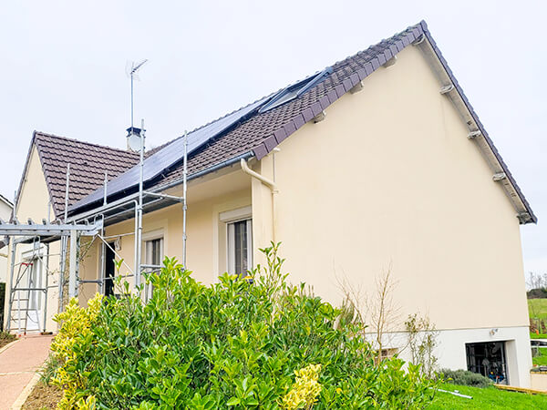Toiture solaire en panneaux photovoltaïques